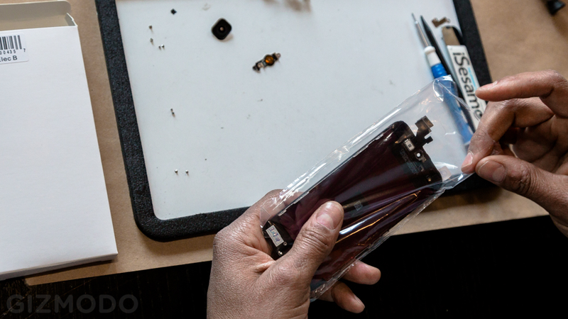 Illustration for article titled iCracked: The Screen Repair Service That Comes to You Is Fantastic